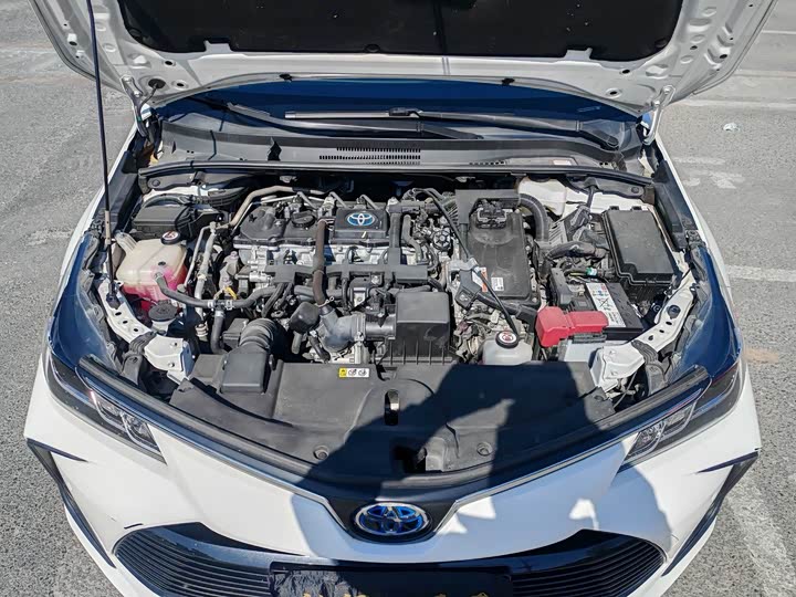 Фото 8 - Toyota Corolla