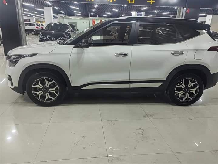 Фото 3 - Kia KX3