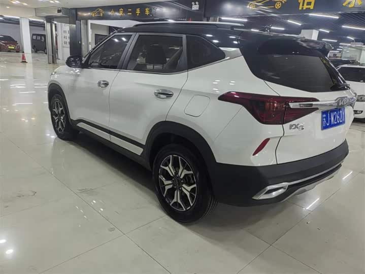 Фото 4 - Kia KX3