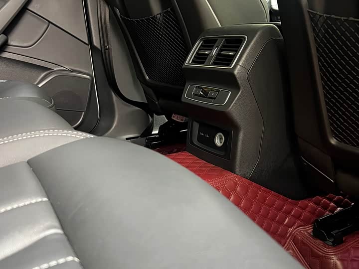 Фото 7 - Audi Q5L