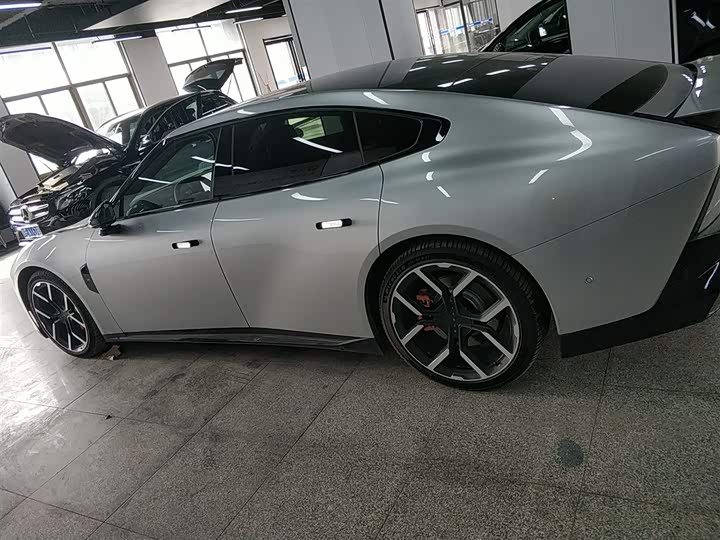 Фото 5 - XPeng P7