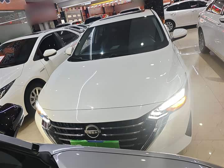 Фото 3 - Nissan Sylphy