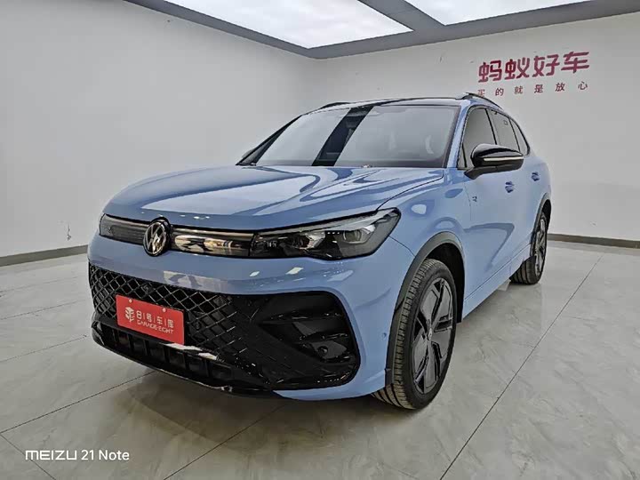 Фото 1 - Volkswagen Tiguan L Pro