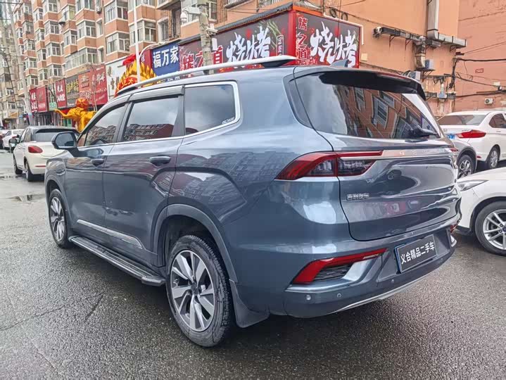 Фото 6 - Geely Okavango