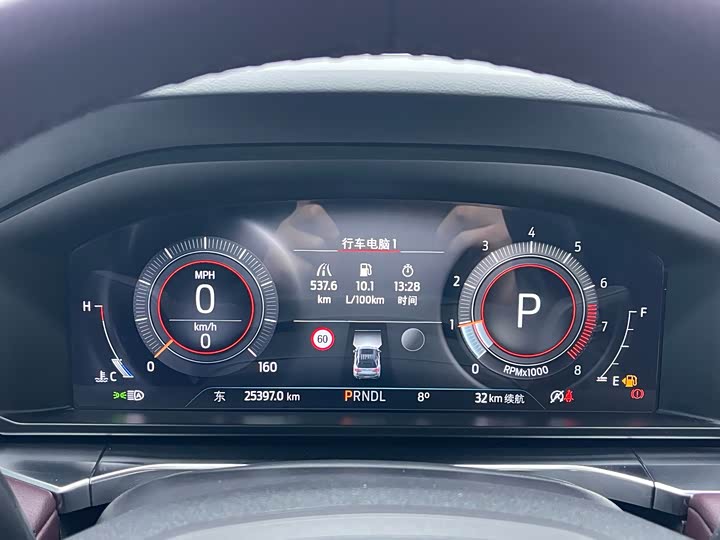 Фото 7 - Ford Explorer