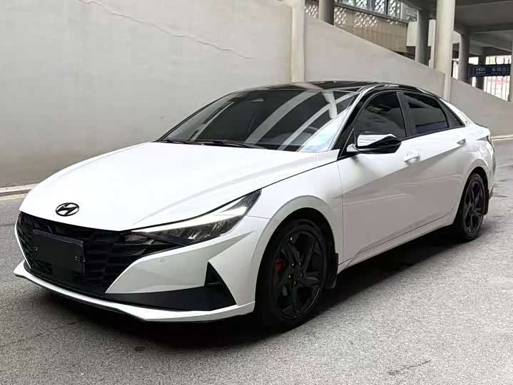 Фото 1 - Hyundai Elantra N line