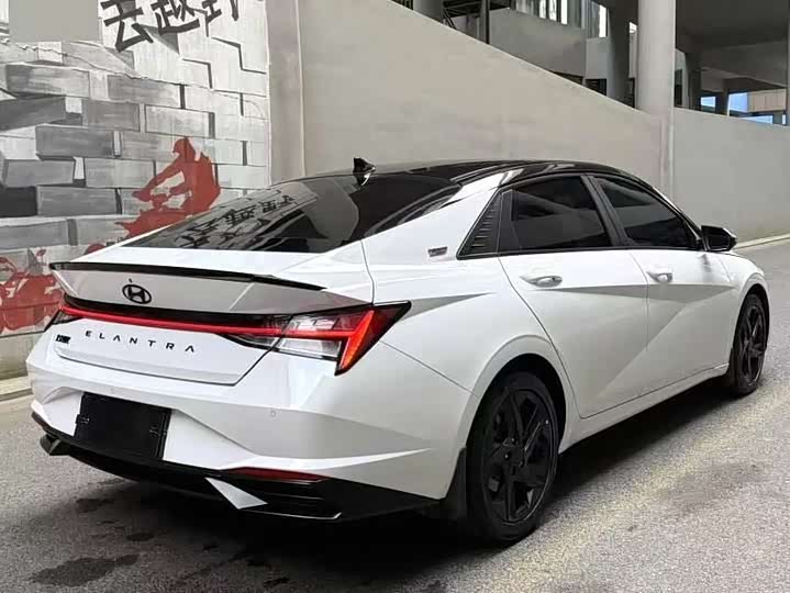 Фото 5 - Hyundai Elantra N line