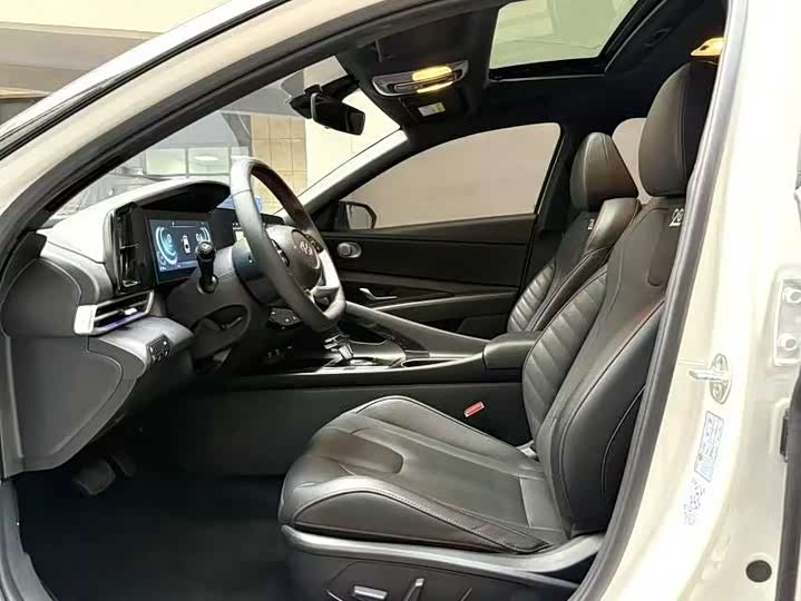 Фото 7 - Hyundai Elantra N line