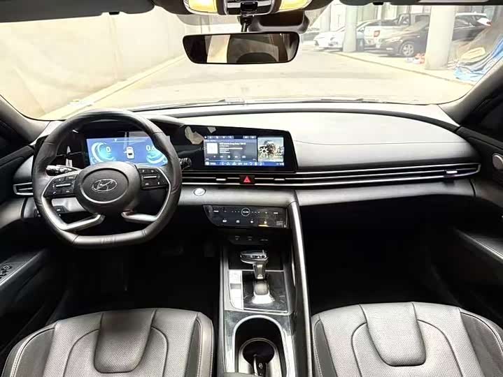 Фото 8 - Hyundai Elantra N line