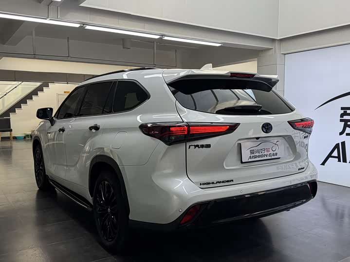 Фото 5 - Toyota Highlander