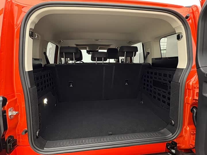 Фото 8 - Tank 300