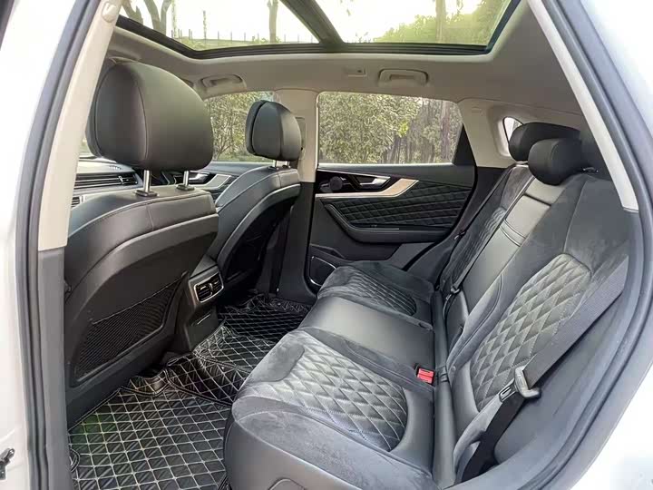 Фото 4 - Hongqi HS5