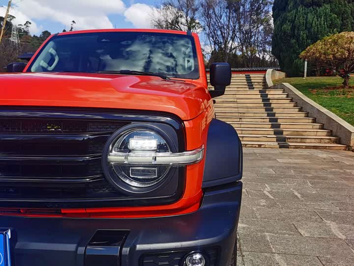 Фото 4 - Tank 300