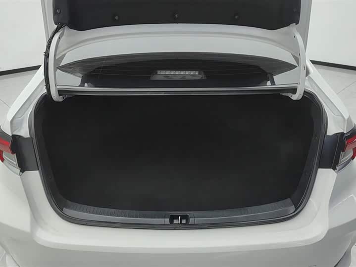 Фото 4 - Toyota Corolla