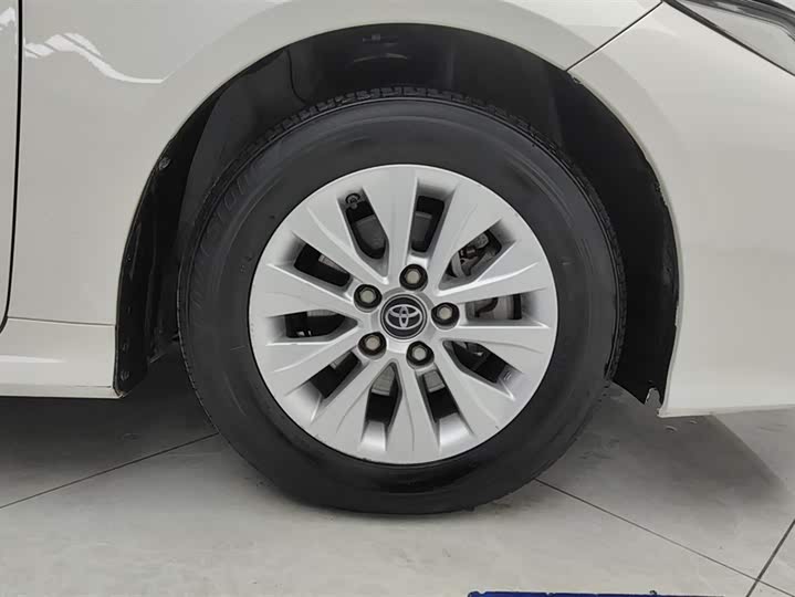 Фото 6 - Toyota Corolla