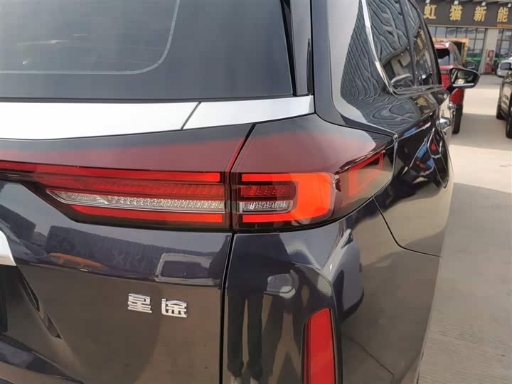 Фото 8 - Exeed VX