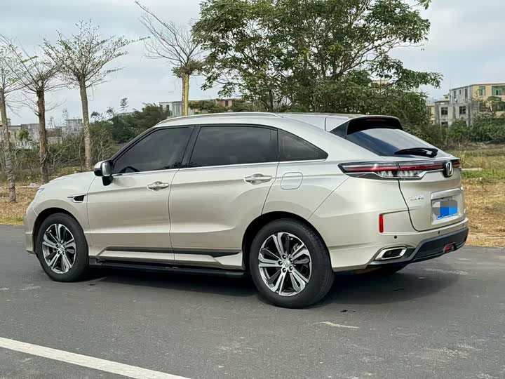 Фото 6 - Honda UR-V