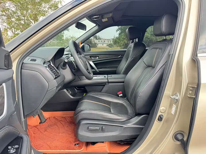 Фото 7 - Honda UR-V