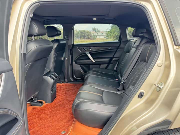 Фото 9 - Honda UR-V