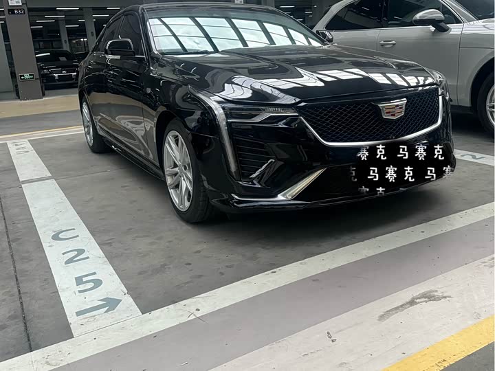 Фото 1 - Cadillac CT4