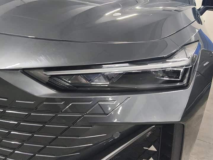 Фото 5 - Changan UNI-V