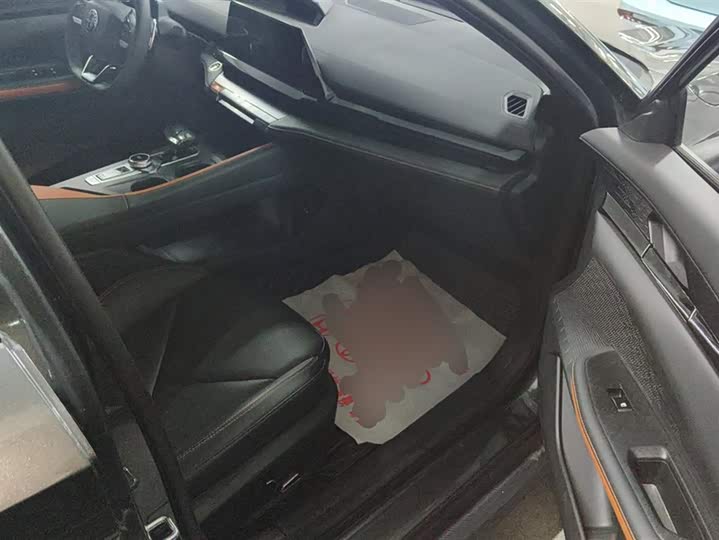 Фото 8 - Changan UNI-V