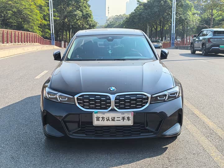 Фото 2 - BMW 3 Series