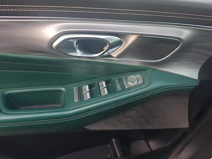 Фото 7 - GAC Trumpchi GS8