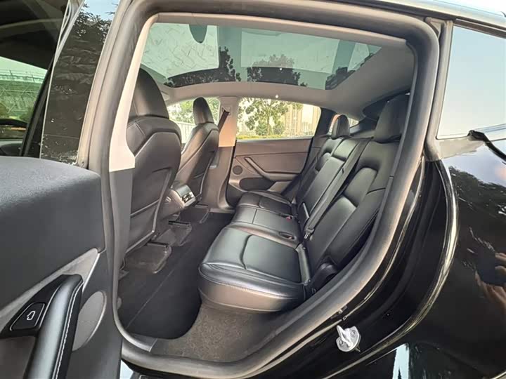 Фото 6 - Tesla Model Y