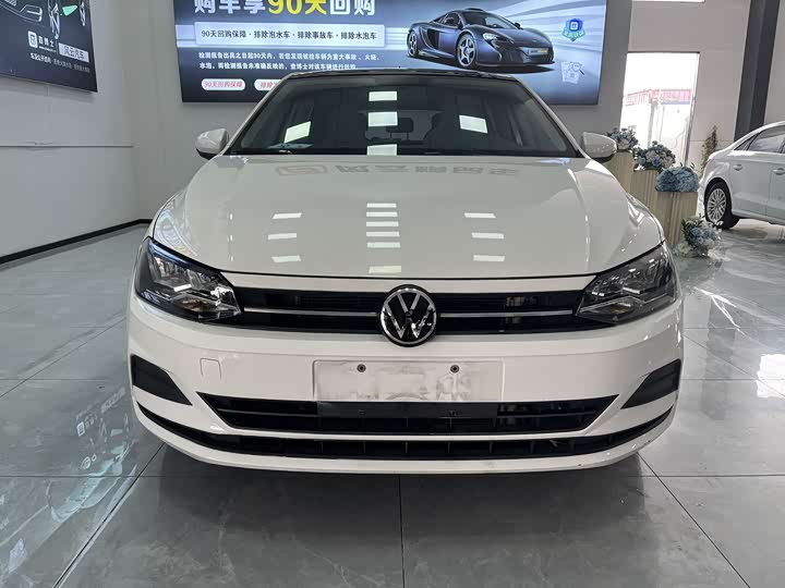 Фото 2 - Volkswagen Polo