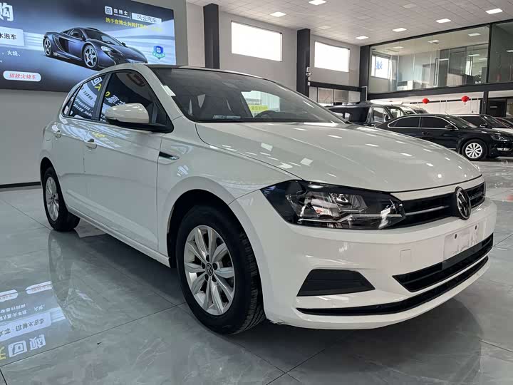 Фото 3 - Volkswagen Polo