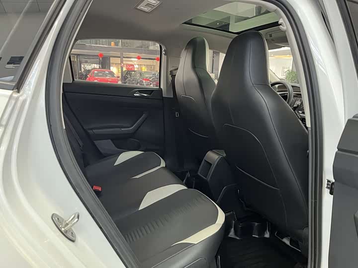 Фото 4 - Volkswagen Polo