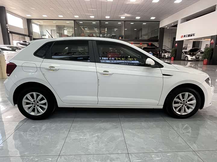 Фото 7 - Volkswagen Polo