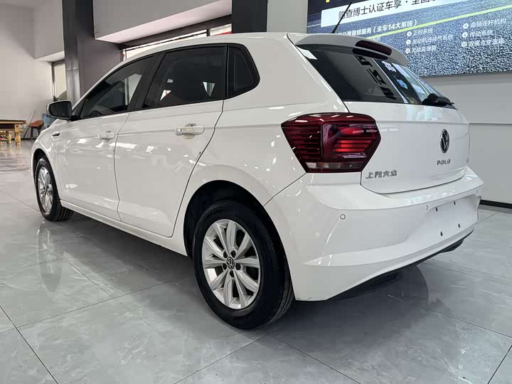 Фото 9 - Volkswagen Polo