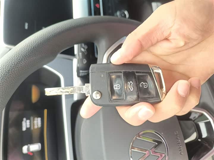 Фото 9 - Volkswagen Lavida