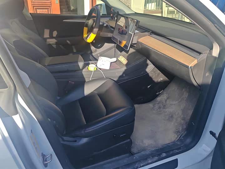 Фото 8 - Tesla Model Y