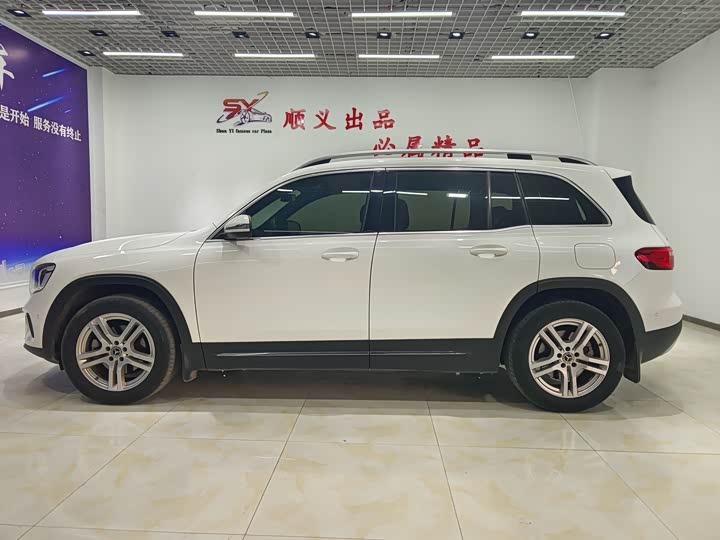 Фото 3 - Mercedes-Benz GLB-Class