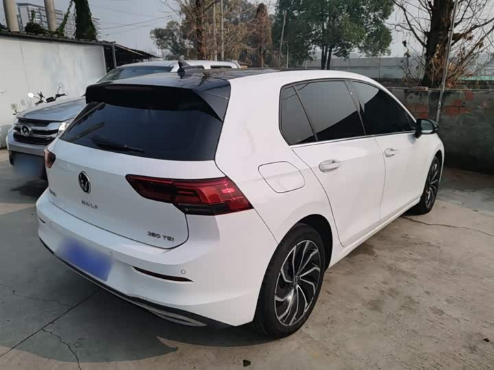 Фото 7 - Volkswagen Golf