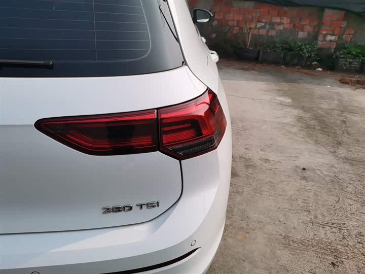 Фото 8 - Volkswagen Golf