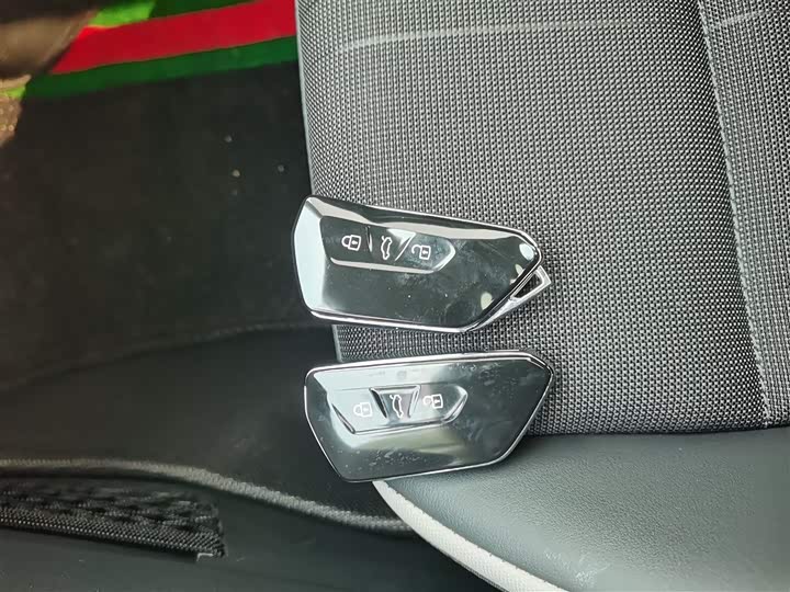 Фото 9 - Volkswagen Golf