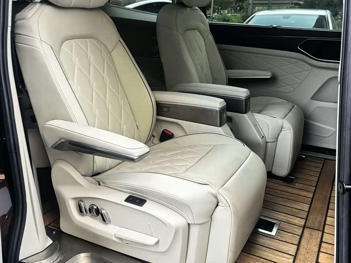 Фото 7 - Volkswagen Viloran