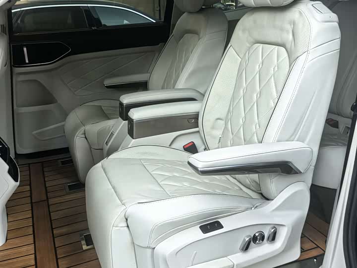 Фото 8 - Volkswagen Viloran