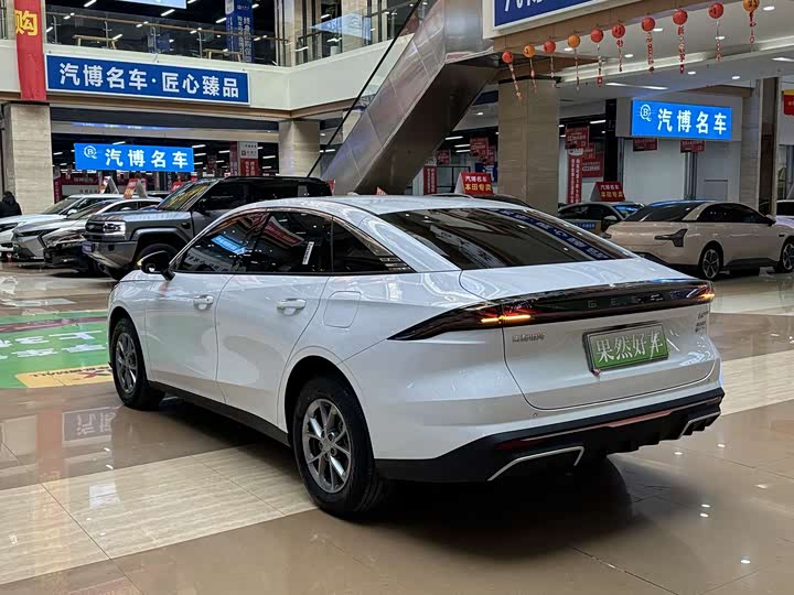 Фото 7 - Geely Galaxy L6