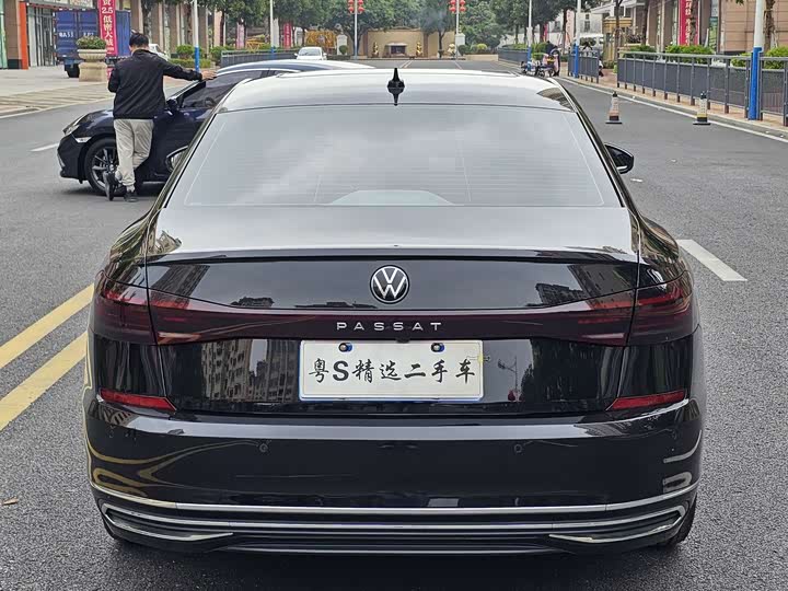 Фото 5 - Volkswagen Passat