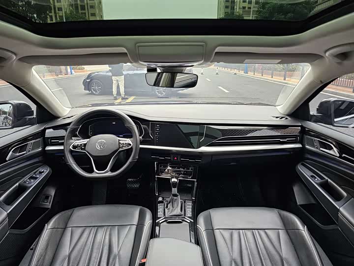 Фото 8 - Volkswagen Passat