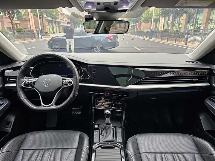 Фото 9 - Volkswagen Passat