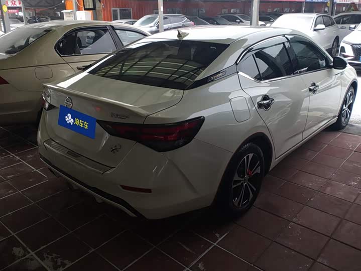 Фото 3 - Nissan Sylphy