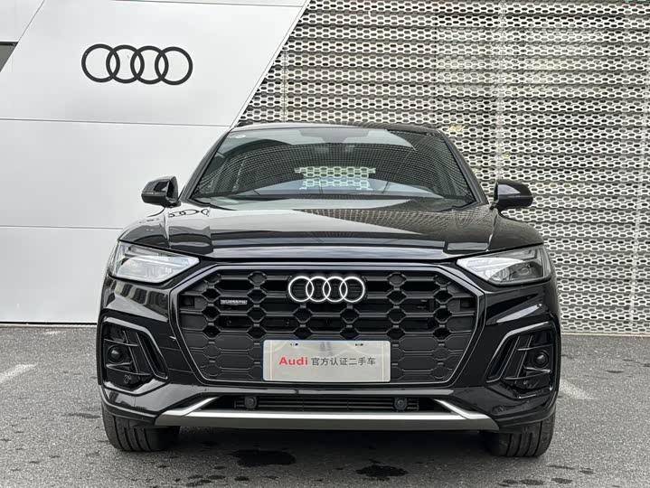 Фото 2 - Audi Q5L