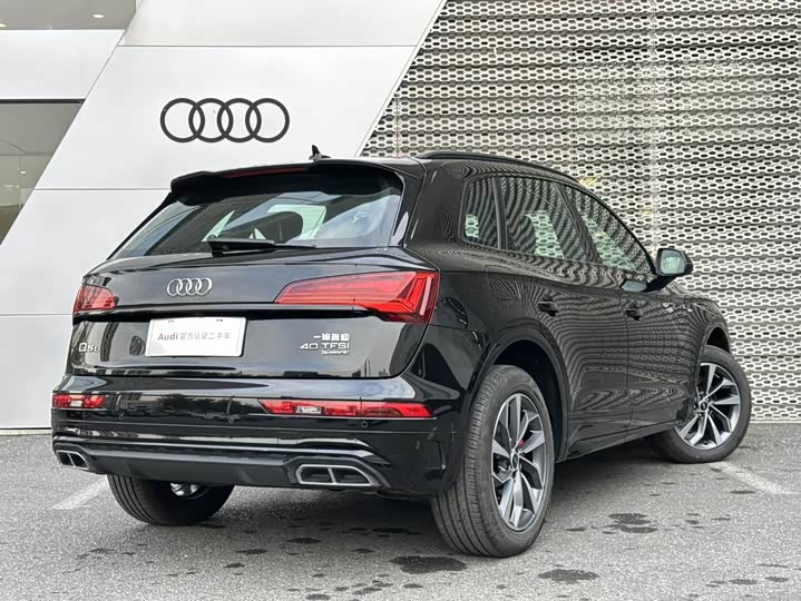 Фото 4 - Audi Q5L