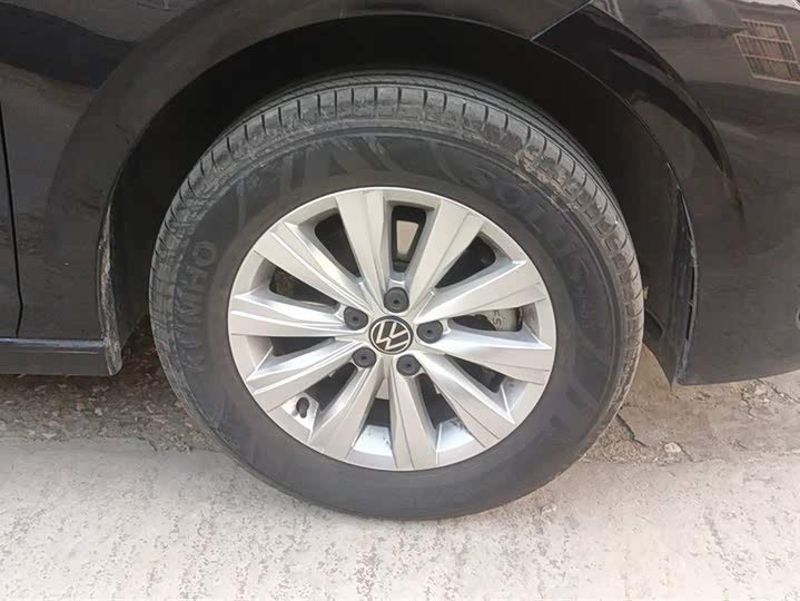 Фото 5 - Volkswagen Lavida